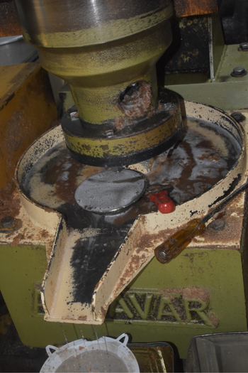 Traditional Cold-Pressed Extraction